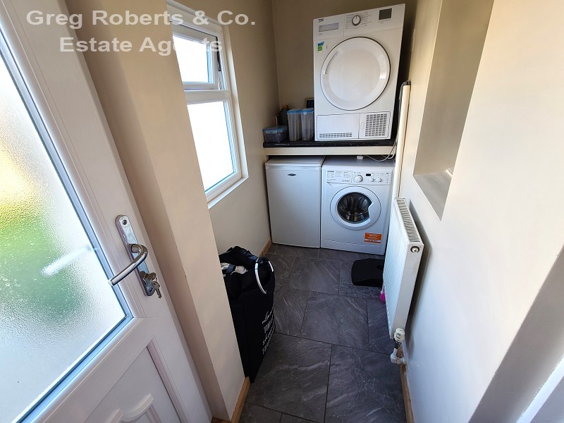 Greg Roberts & Co Property Details