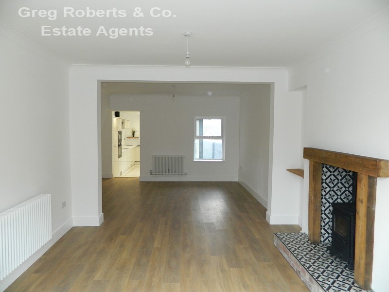 Greg Roberts & Co Property Details